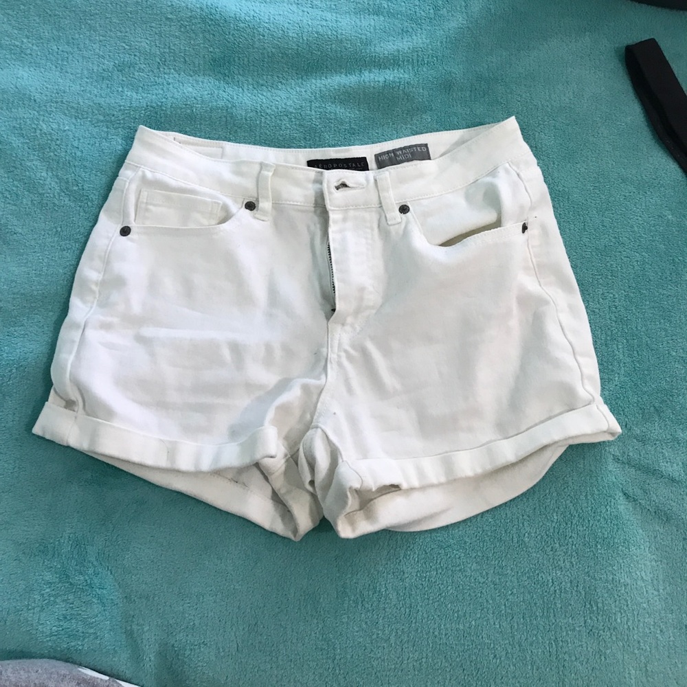 Aeropostale white jean shorts size 6